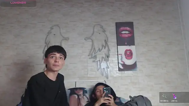 axel milo kairo and noa online show from November 28, 2025, 9:26 pm