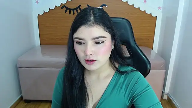 sarah rouse t  online show from November 19, 2025, 12:49 pm