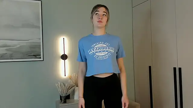 Snapshot of SharonEllis chatting on November 20, 2025, 7:31 am SharonEllis online show from November 20, 2025, 7:31 am