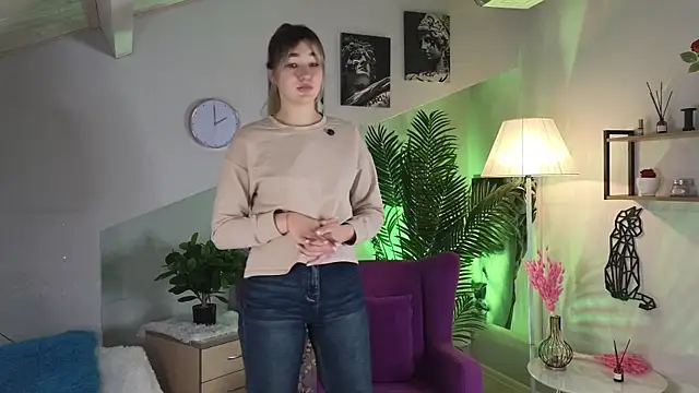 Snapshot of SharonEllis chatting on November 17, 2025, 7:12 am SharonEllis online show from November 17, 2025, 7:12 am