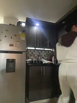 Ciara Lawrence online show from November 25, 2025, 2:06 pm