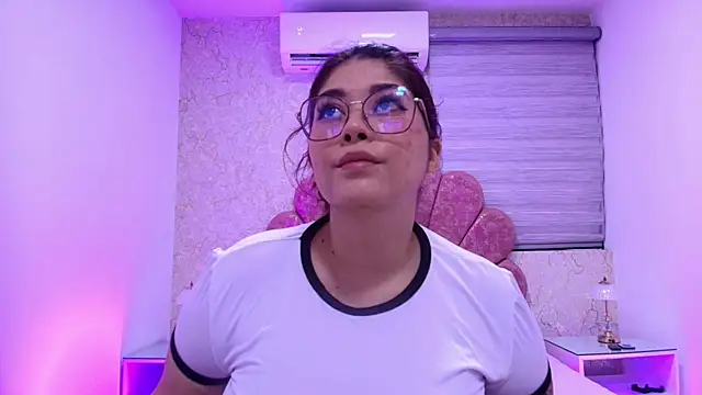 Snapshot of mia_fontana_ chatting on December 3, 2025, 11:53 am mia fontana online show from December 3, 2025, 11:53 am