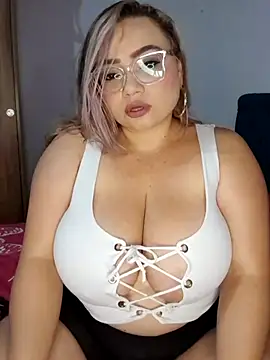 Amber bunnyx01 online show from November 29, 2025, 4:45 am