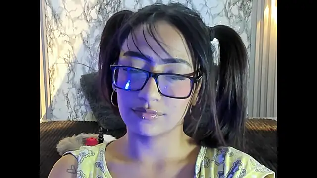 Valkyfoxxx online show from November 22, 2025, 3:05 am