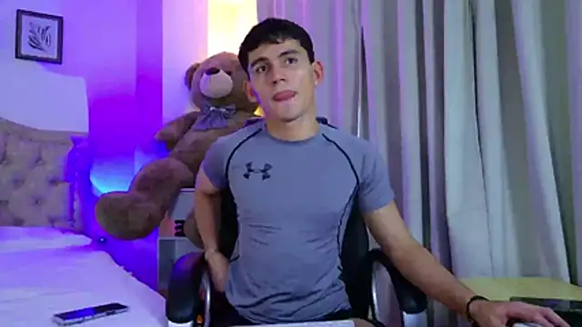 Snapshot of estebanperez_26 chatting on June 10, 2026, 7:59 pm estebanperez 26 online show from June 10, 2026, 7:59 pm