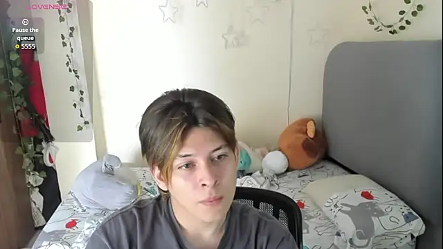 Felix kitty online show from November 15, 2025, 6:56 pm