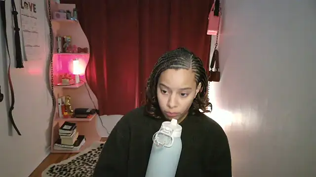 PrettyLittleProblem online show from November 18, 2025, 2:42 pm