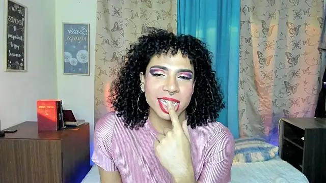 Angel White25 online show from December 14, 2025, 7:36 am