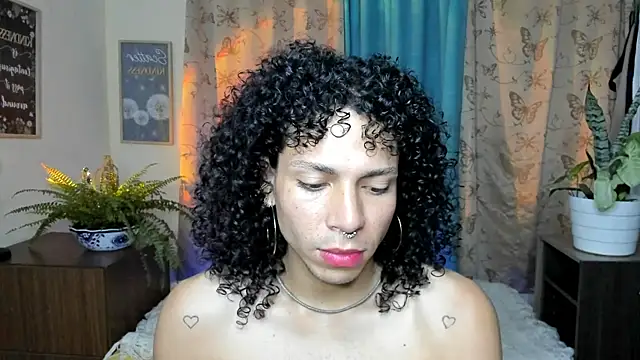 Angel White25 online show from February 8, 2026, 9:23 pm