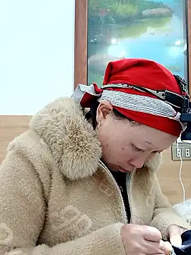 Snapshot of girl-hot2x chatting on January 16, 2026, 5:33 am girl-hot2x online show from January 16, 2026, 5:33 am