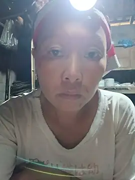 girl-hot2x online show from June 26, 2026, 1:55 am