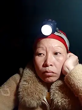 Snapshot of girl-hot2x chatting on February 14, 2026, 12:16 pm girl-hot2x online show from February 14, 2026, 12:16 pm