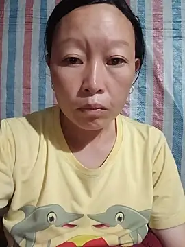 girl-hot2x online show from August 4, 2026, 6:12 pm