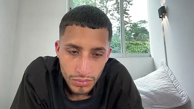 MrandMrsRivas online show from December 21, 2025, 1:24 pm