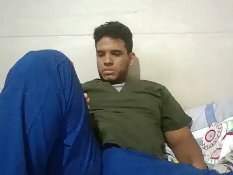 Snapshot of josecamsex27 chatting on March 11, 2026, 12:48 am josecamsex27 online show from March 11, 2026, 12:48 am