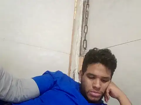 Snapshot of josecamsex27 chatting on April 7, 2026, 2:13 am josecamsex27 online show from April 7, 2026, 2:13 am