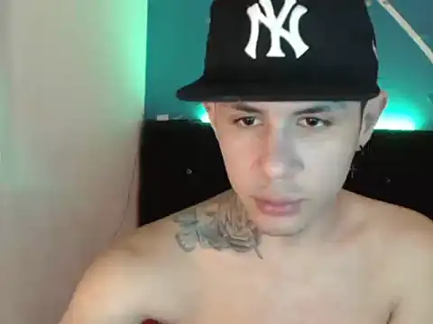 damiansexyboy69 online show from November 20, 2025, 3:12 pm