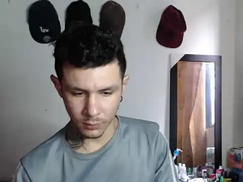 damiansexyboy69 online show from December 2, 2025, 9:27 pm