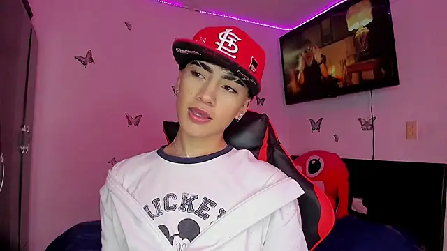 ThiagoDV online show from November 13, 2025, 11:47 am