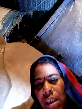 Snapshot of Neetujk chatting on December 19, 2025, 6:43 pm Neetujk online show from December 19, 2025, 6:43 pm