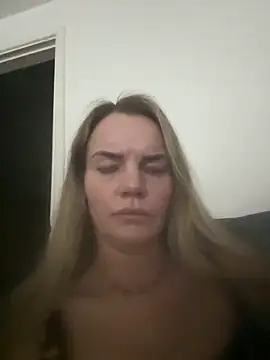 Snapshot of Cutebrowneyes_ chatting on March 31, 2026, 9:06 pm Cutebrowneyes online show from March 31, 2026, 9:06 pm
