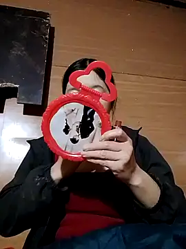 may-man online show from November 17, 2025, 12:42 pm