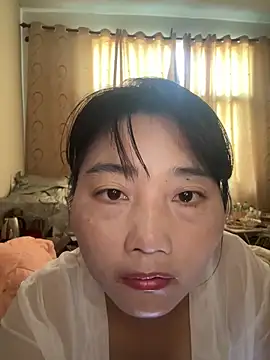 Nuomi6 online show from November 18, 2025, 7:11 am