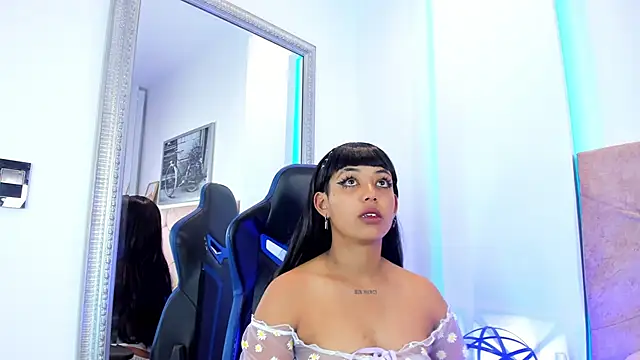  Gaiaa  online show from November 27, 2025, 8:53 pm