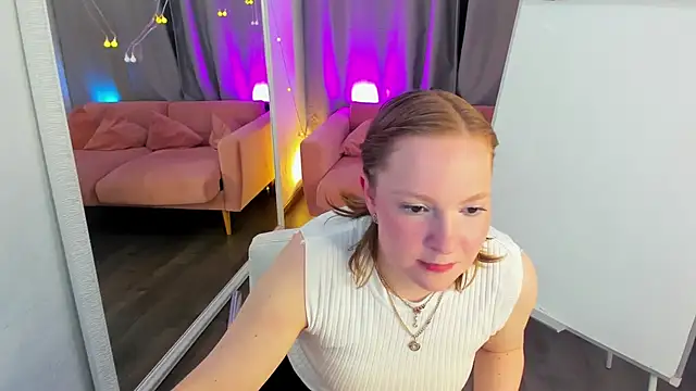 Elizabeth Walson online show from November 14, 2025, 2:32 pm