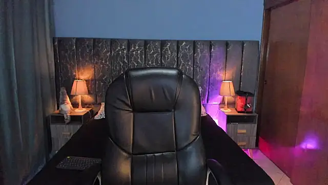 Atenea Velle online show from February 12, 2026, 1:11 pm