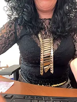 Snapshot of Deessenympho chatting on March 24, 2026, 9:20 am Deessenympho online show from March 24, 2026, 9:20 am