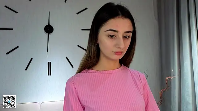 TovaNicometo online show from November 25, 2025, 4:13 am