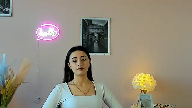 TovaNicometo online show from November 20, 2025, 8:37 am