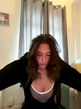 Snapshot of buddercupps chatting on November 27, 2025, 9:21 am buddercupps online show from November 27, 2025, 9:21 am