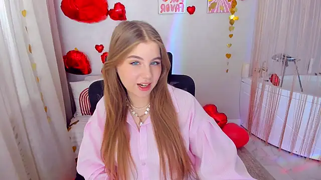 GoldenMirage online show from February 3, 2026, 11:37 am