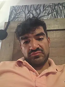 piggylatino online show from April 19, 2026, 11:44 am