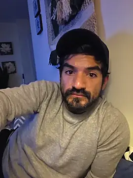 piggylatino online show from March 29, 2026, 12:01 am