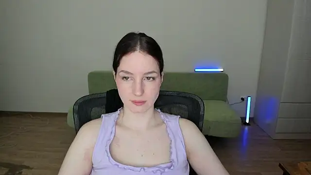 Snapshot of v_crizis324 chatting on April 30, 2026, 1:18 pm v crizis324 online show from April 30, 2026, 1:18 pm