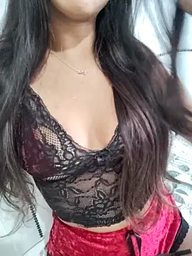 vitoriaromeo online show from November 18, 2025, 7:28 pm