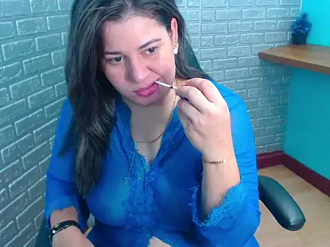 Ashley Diamont online show from November 21, 2025, 8:30 pm