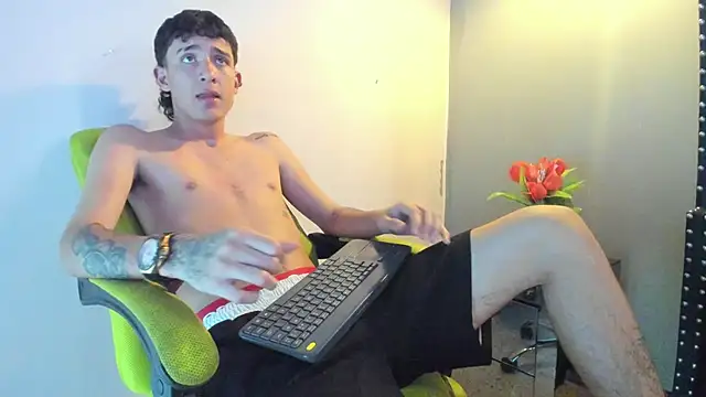 Snapshot of Xanderr_owen2 chatting on January 7, 2026, 7:52 pm Xanderr owen2 online show from January 7, 2026, 7:52 pm