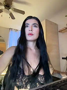Cristal Cerati  online show from May 28, 2026, 10:59 pm