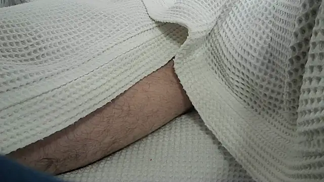 Youngboys30 online show from April 17, 2026, 10:34 pm