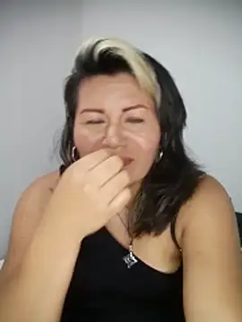 Snapshot of angi_daw chatting on December 21, 2025, 3:30 am angi daw online show from December 21, 2025, 3:30 am