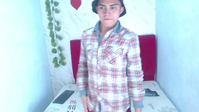 aruby francocm online show from November 22, 2025, 7:46 pm