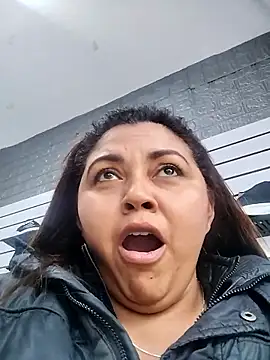 Snapshot of la_beba20 chatting on January 14, 2026, 10:13 pm la beba20 online show from January 14, 2026, 10:13 pm