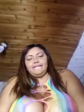 Snapshot of la_beba20 chatting on December 20, 2025, 4:48 am la beba20 online show from December 20, 2025, 4:48 am