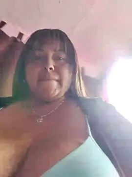 Snapshot of la_beba20 chatting on December 19, 2025, 2:08 pm la beba20 online show from December 19, 2025, 2:08 pm