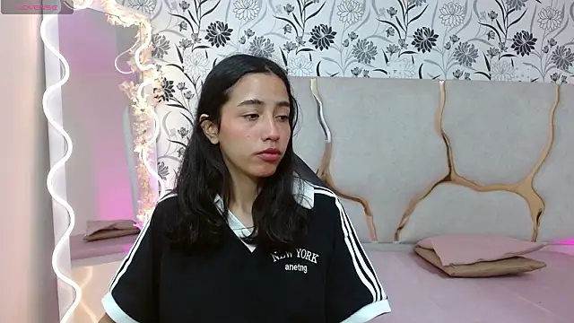 Joselyn tay online show from March 12, 2026, 2:21 pm