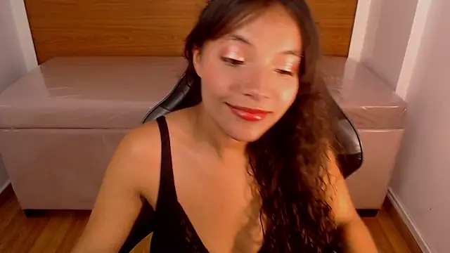 miaa blu t online show from December 19, 2025, 8:22 pm